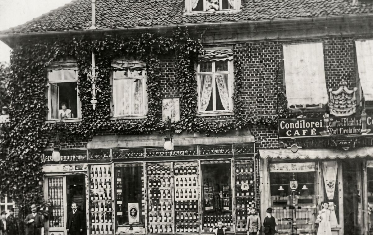Historische Aufnahme der Conditorei am Nauener Tor um 1900