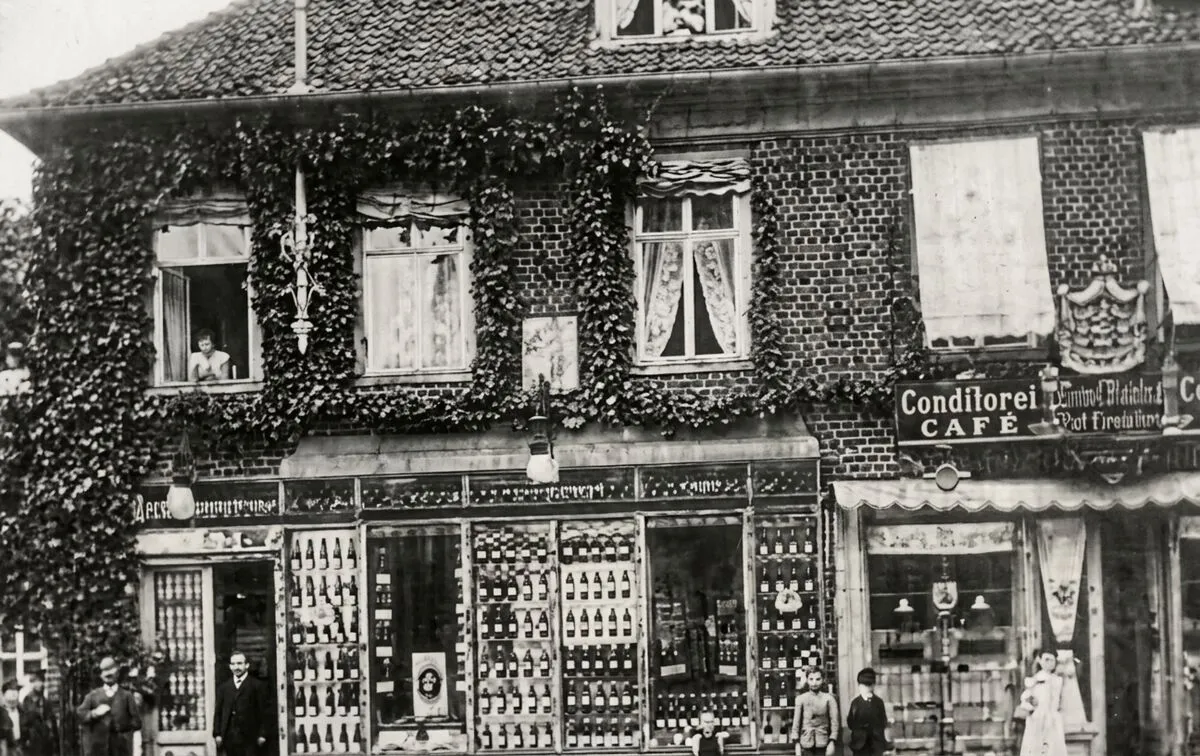 Historische Aufnahme der Conditorei am Nauener Tor um 1900
